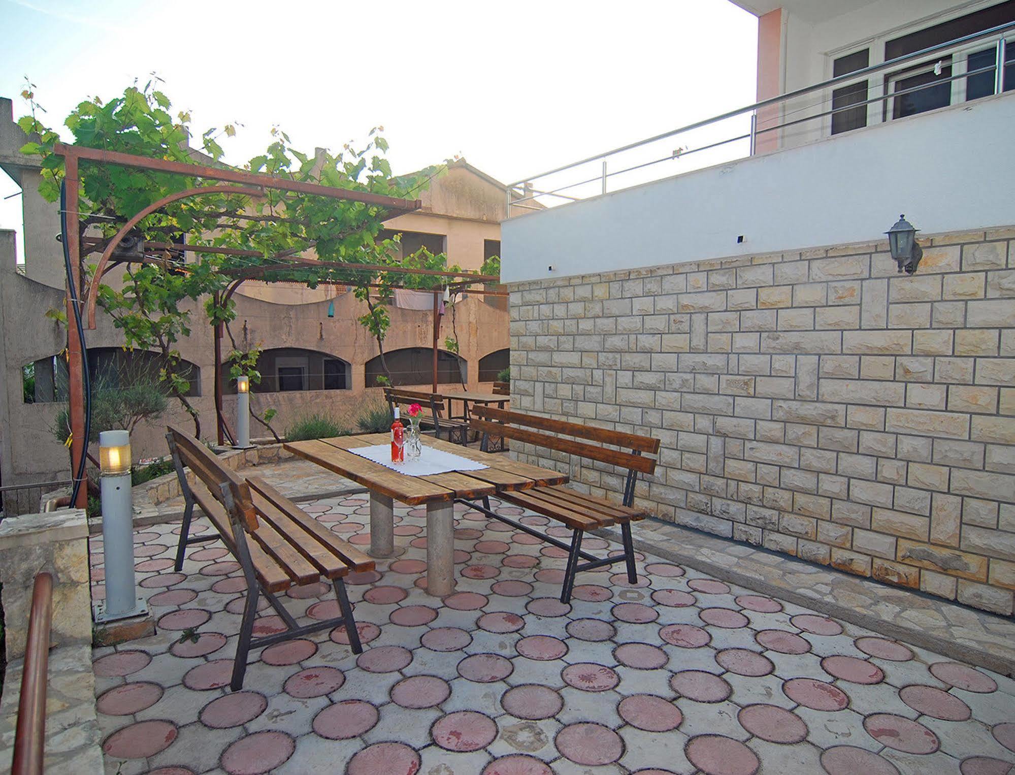 Apartments Kairos เซเกต วรันยีชา ภายนอก รูปภาพ